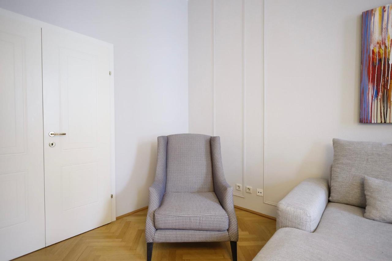Heymi Apartments Karlsplatz Viena Exterior foto